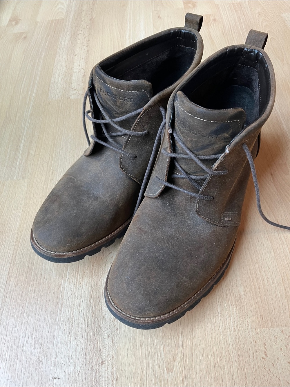 Rockport Men’s Dark Brown Suede Chukka Boots 10.5M